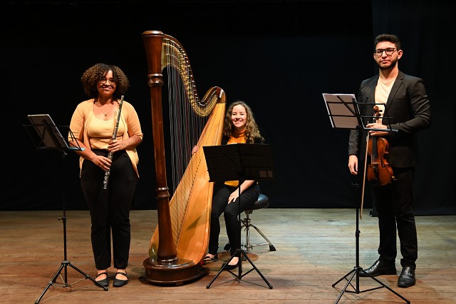 Camerá Trio - Vítor Layber, Joanna Araújo e Sarah Ribeiro