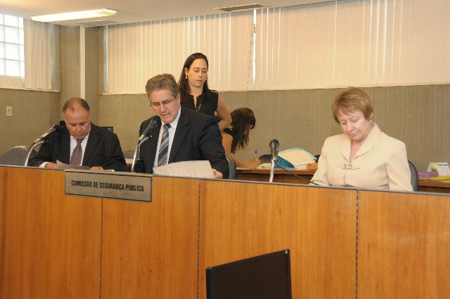 Comissão também quer discutir trabalho realizado com detentos