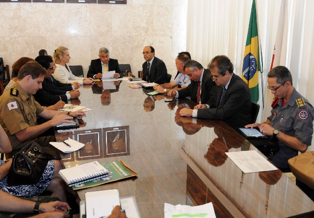 Reunidos no Salão Nobre da ALMG, conselheiros são informados de que deverão entregar os dados de seus indicados até o dia 10 de setembro