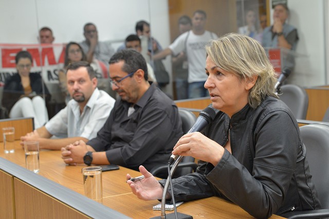 Diretora e professores da Escola São Luiz Gonzaga pediram apoio para impedir fechamento da instituição