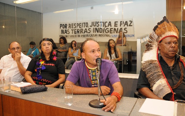 Na audiência, foram citadas as dificuldades dessas comunidades para garantir acesso à saúde pública, a questão da terra e os constantes conflitos que levam a mortes de índios