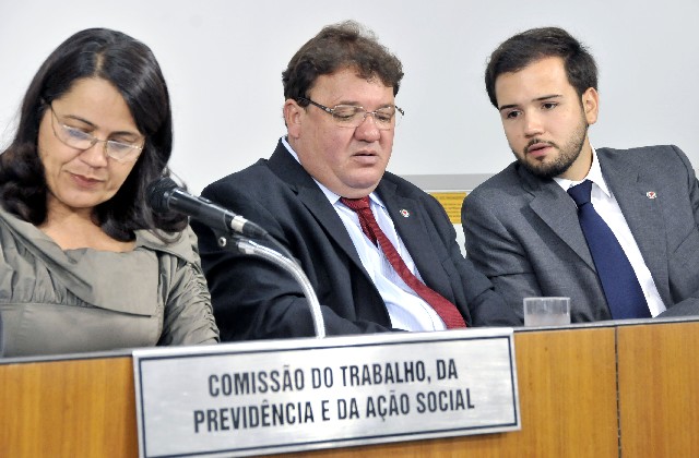 Os deputados aprovaram outras proposições