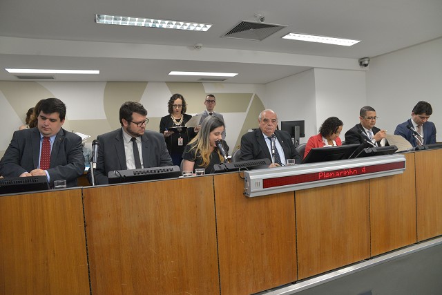 Parlamentar quer verificar se PL contraria artigos da Constituição Federal que tratam da competência privativa da União para legislar sobre águas e minas