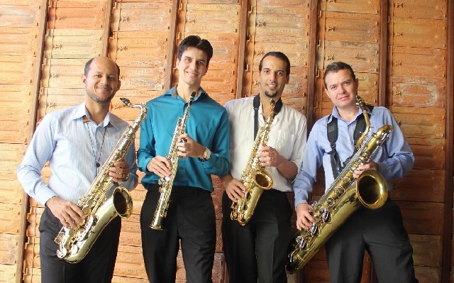 Grupo revela uma sonoridade singular, fruto do encontro entre o sopro dos saxofones e a percussão