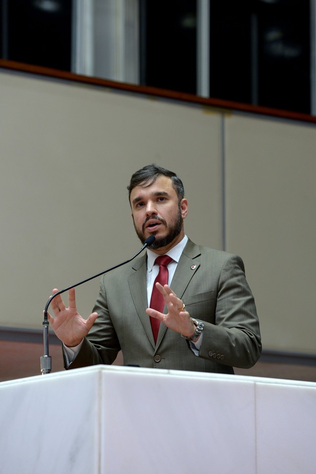 Léo Portela afirma que governador não cumpre promessas
