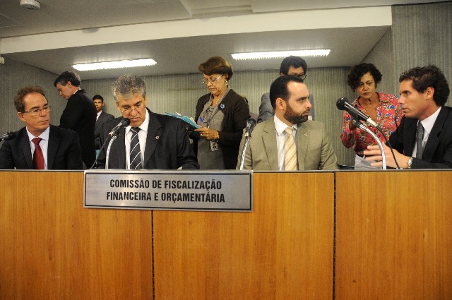 A comissão também ratificou quatro convênios ICMS encaminhados por meio de mensagem