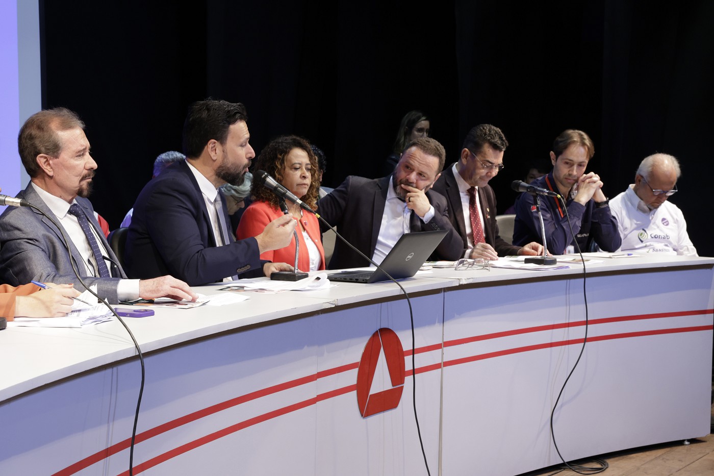Comissão de Agropecuária e Agroindústria - Debater o Plano Safra 2025-2026 e o Programa Nacional de Redução de Agrotóxicos