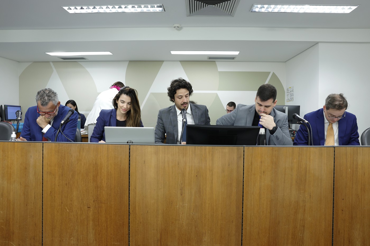 Comissão de Constituição e Justiça - análise de proposições