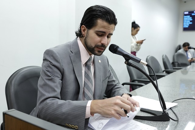 Comissão de Constituição e Justiça - análise de proposições
