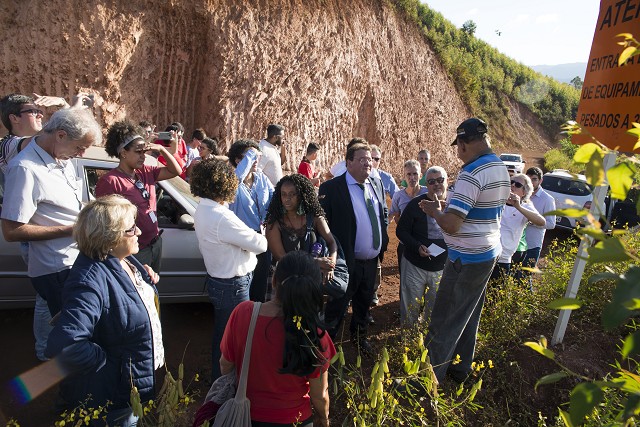 Parlamentares ouviram relatos de que a população vive com medo e em alerta de uma eventual tragédia