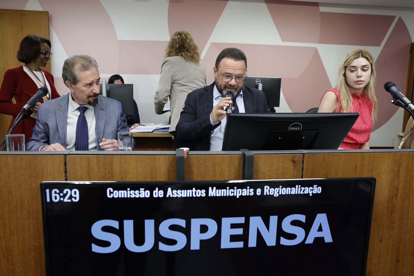 Comissão de Assuntos Municipais e Regionalização - análise de proposições