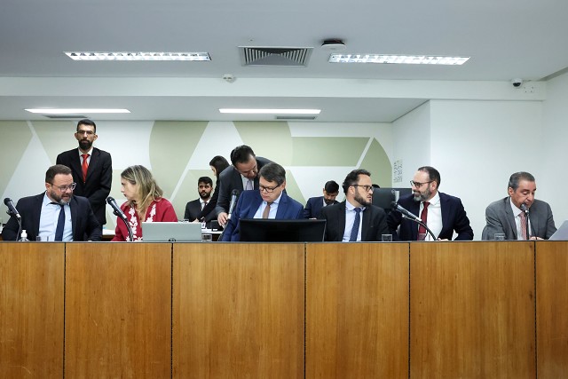 Comissão de Fiscalização Financeira e Orçamentária - análise de proposições