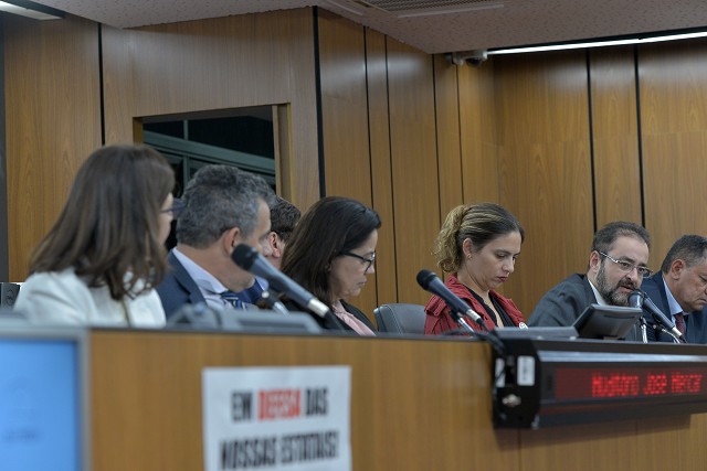 Uso de agrotóxicos na água e abastecimento em cidades banhadas pelo Rio Doce foram temas abordados