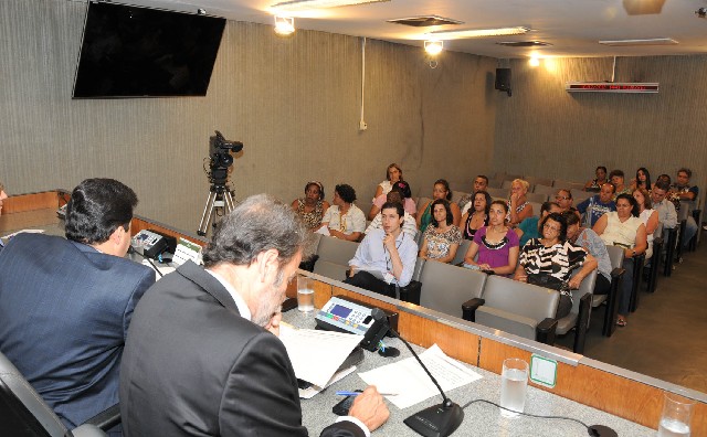 Requerimentos sobre diversos assuntos foram aprovados pela comissão em reunião na tarde desta terça (18)