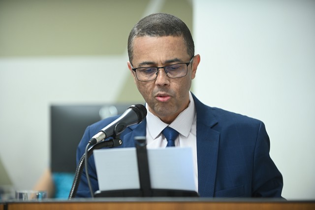 Comissão de Administração Pública - análise de proposições