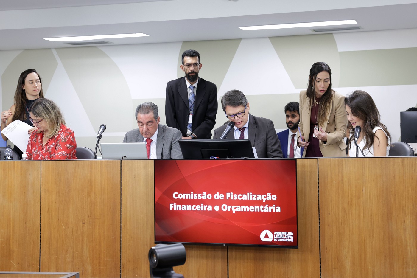 Comissão de Fiscalização Financeira e Orçamentária - análise de proposições