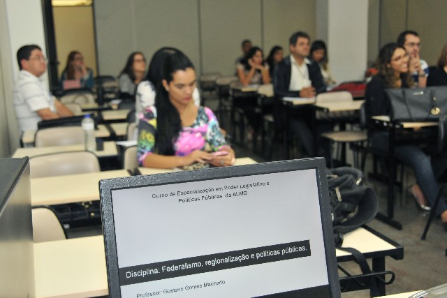 Curso qualifica profissionais para a atuação com o Legislativo, auxiliando na formulação de políticas públicas - Arquivo ALMG