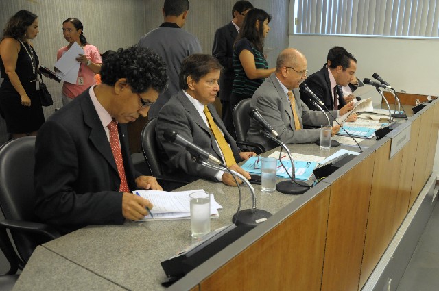 Na mesma reunião, projeto que institui o selo de qualidade das instituições de saúde do Estado recebeu um substitutivo