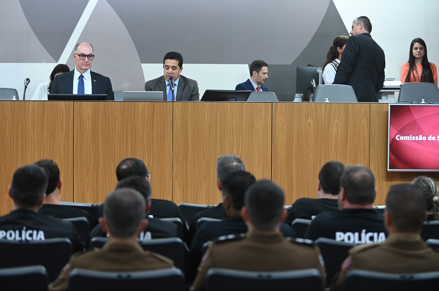Comissão de Segurança Pública - homenagem a policiais militares e civis