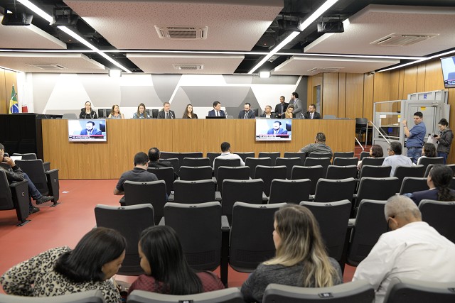 Comissão de Esporte, Lazer e Juventude debate o Processo Unificado de Escolha dos Conselhos Tutelares, na forma da Lei nº 12.696, de 2012, que será realizado em todos os municípios mineiros no primeiro domingo de outubro de 2019.