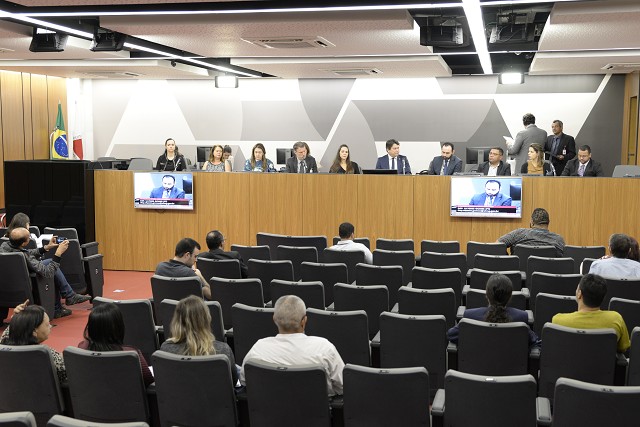 Comissão de Esporte, Lazer e Juventude debate o Processo Unificado de Escolha dos Conselhos Tutelares, na forma da Lei nº 12.696, de 2012, que será realizado em todos os municípios mineiros no primeiro domingo de outubro de 2019.