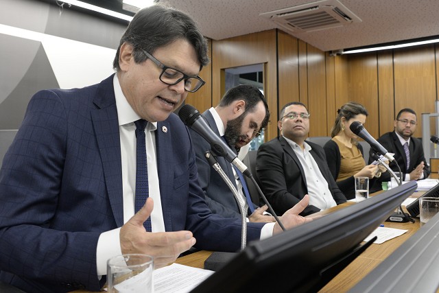 Comissão de Esporte, Lazer e Juventude debate o Processo Unificado de Escolha dos Conselhos Tutelares, na forma da Lei nº 12.696, de 2012, que será realizado em todos os municípios mineiros no primeiro domingo de outubro de 2019.