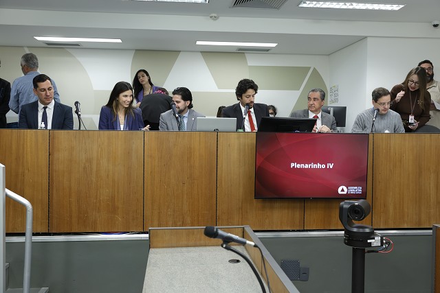 Comissão de Constituição e Justiça - análise de proposições