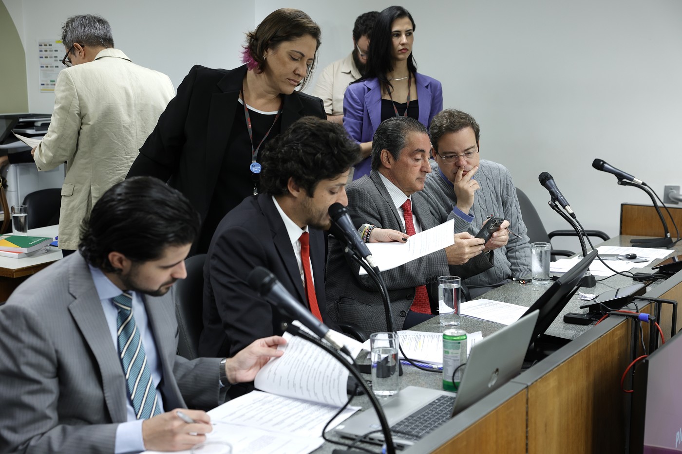 Comissão de Constituição e Justiça - análise de proposições