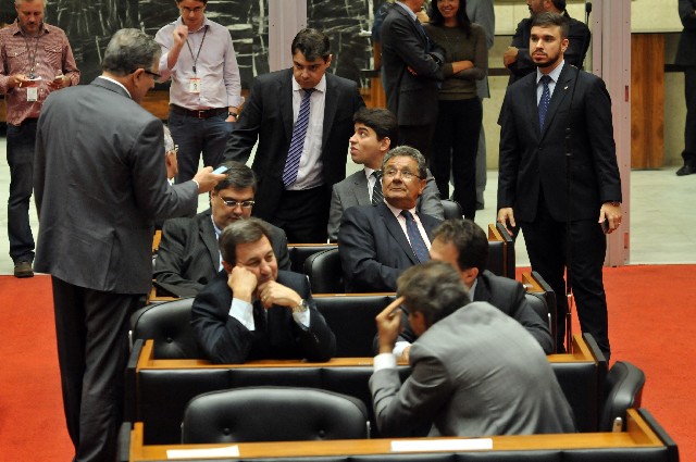 A mensagem do governador foi recebida pelo Plenário da Assembleia nesta terça (17)
