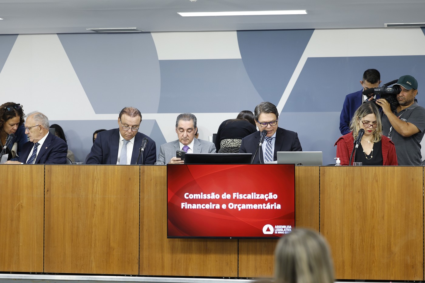 Comissão de Fiscalização Financeira e Orçamentária - análise de proposições