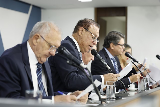 Comissão de Fiscalização Financeira e Orçamentária - análise de proposições