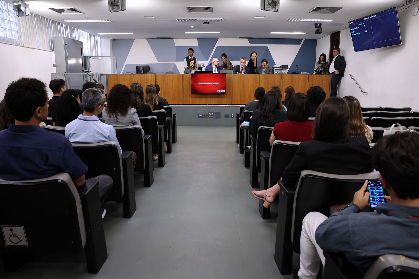 Comissão de Cultura - análise de proposições