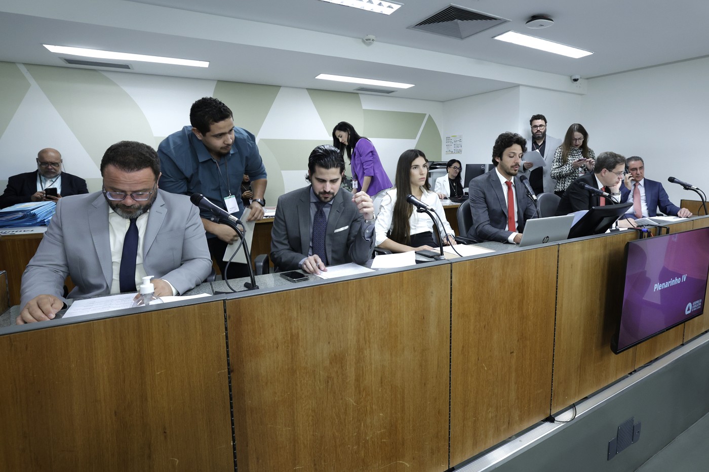 Comissão de Constituição e Justiça - análise de proposições