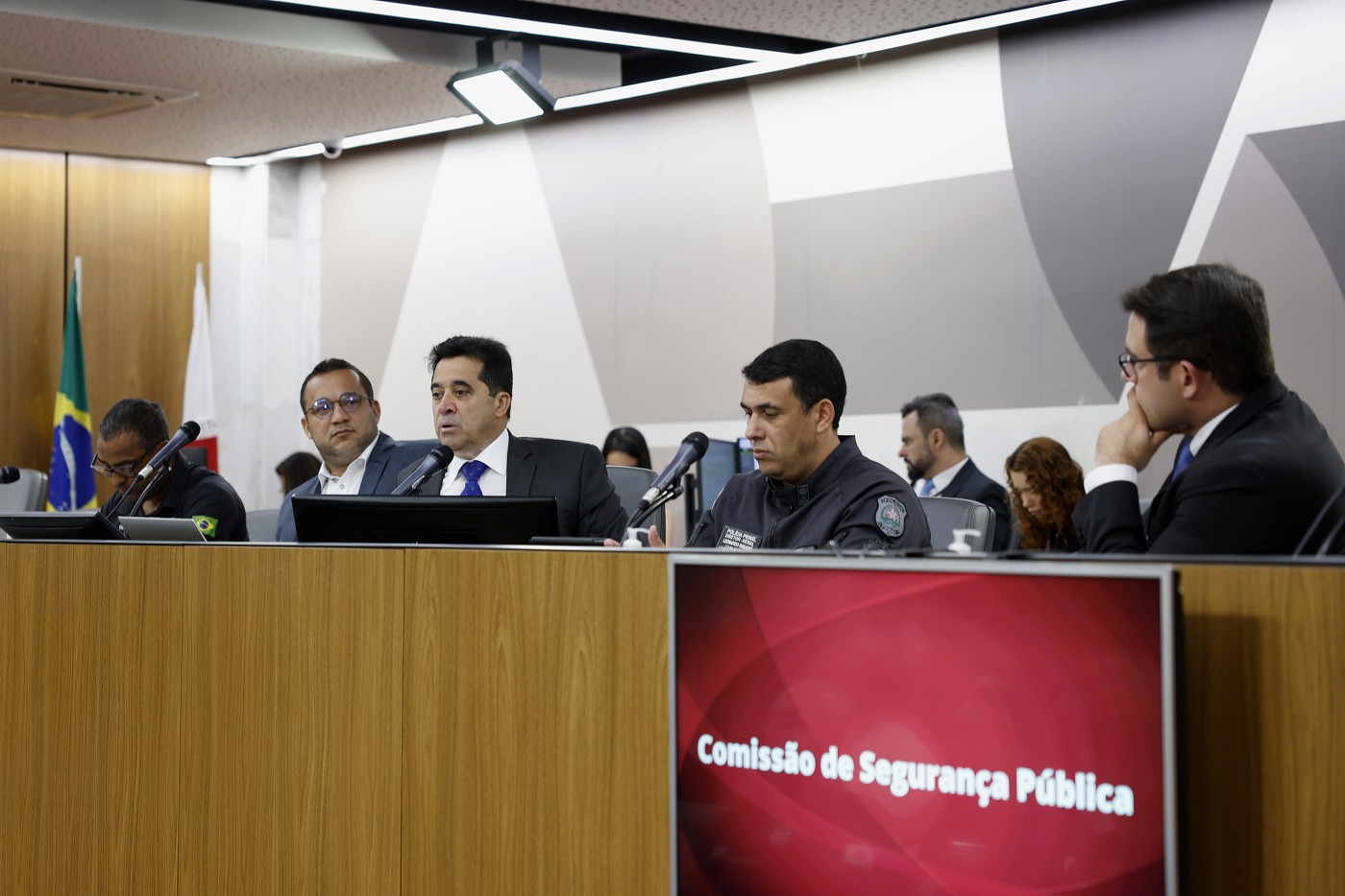 Comissão de Segurança Pública - debate sobre as condições de trabalho e segurança dos policiais penais