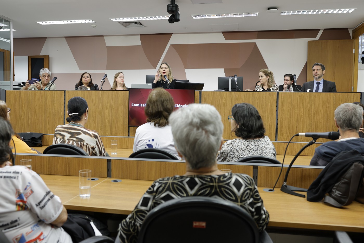 Comissão de Educação, Ciência e Tecnologia - debate sobre fechamento de escola para pessoas com deficiência