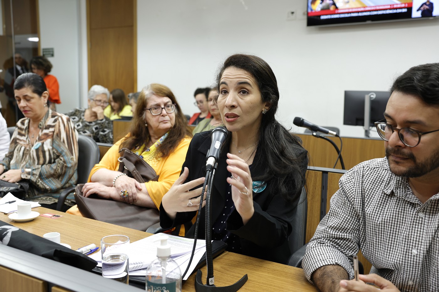 Comissão de Educação, Ciência e Tecnologia - debate sobre fechamento de escola para pessoas com deficiência