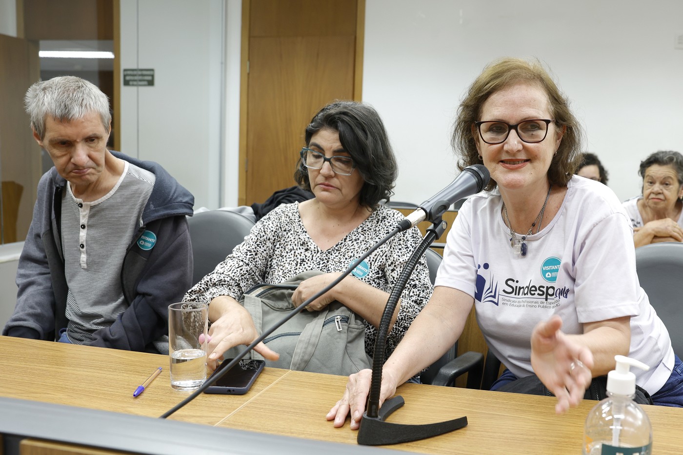 Comissão de Educação, Ciência e Tecnologia - debate sobre fechamento de escola para pessoas com deficiência