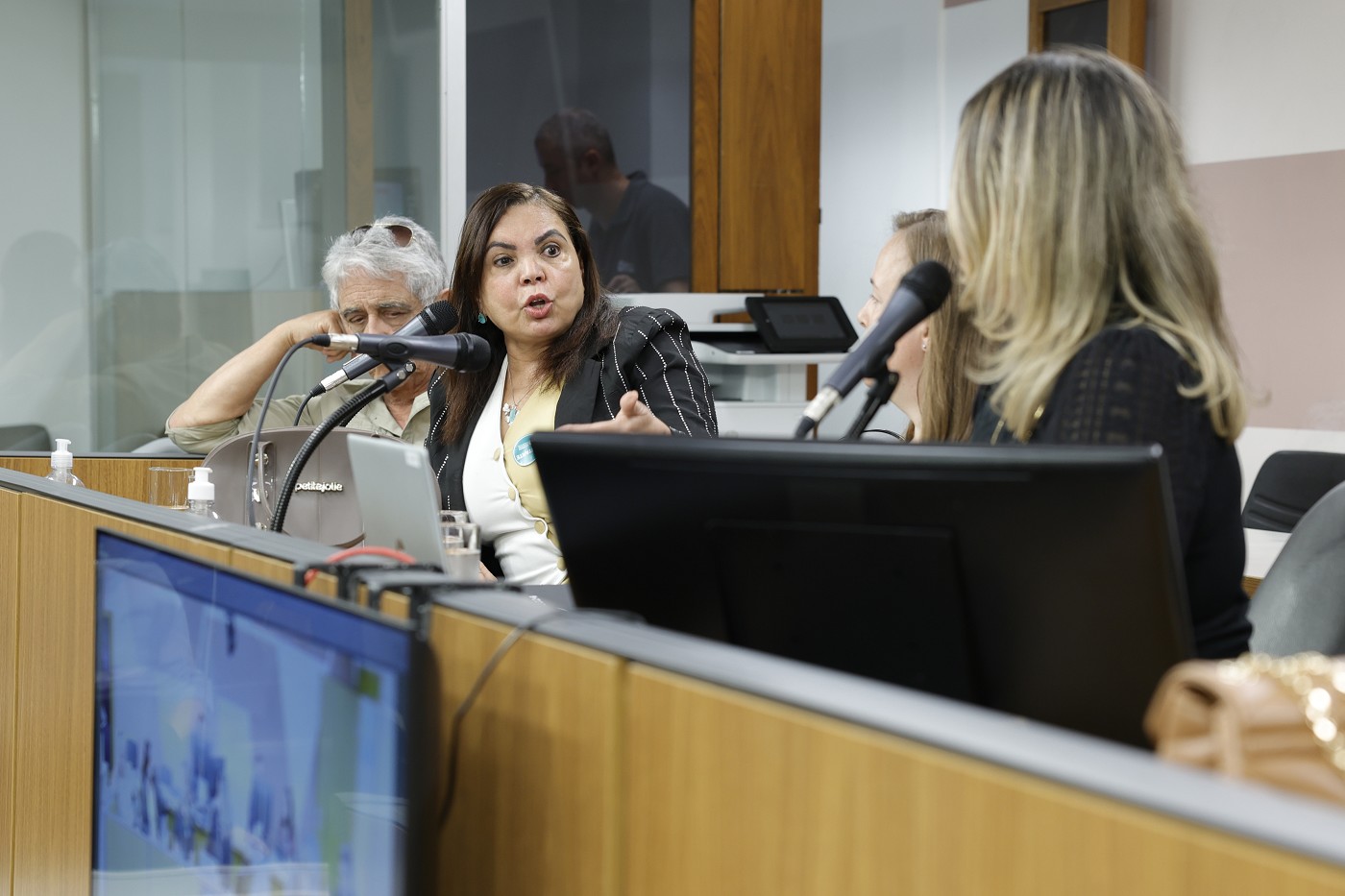 Comissão de Educação, Ciência e Tecnologia - debate sobre fechamento de escola para pessoas com deficiência