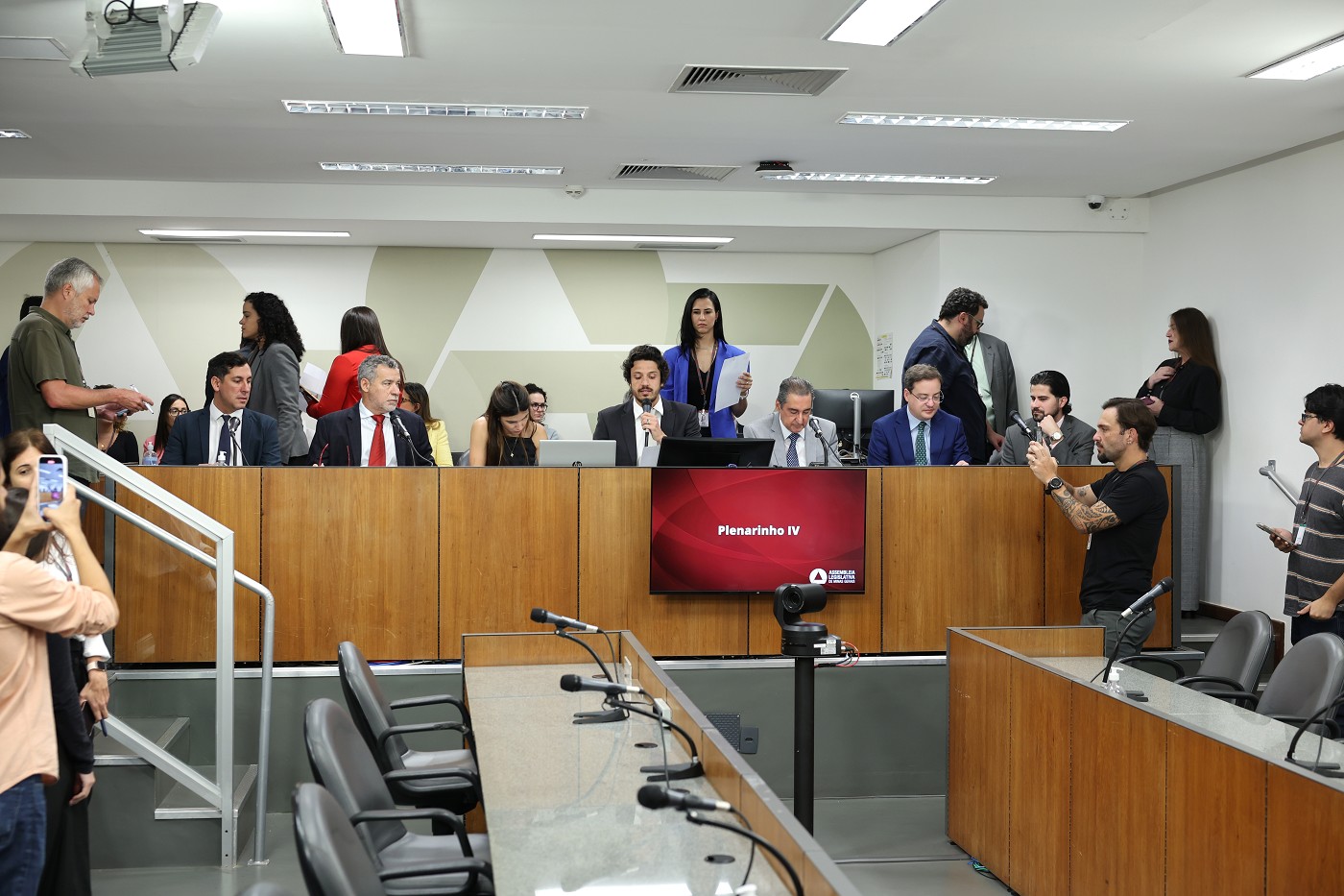 Comissão de Constituição e Justiça - análise de proposições