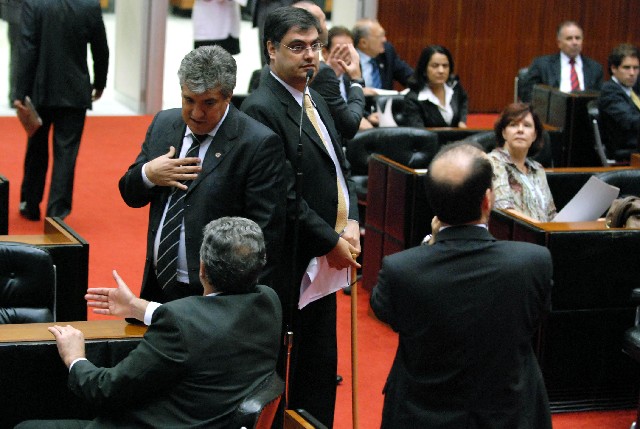 Projeto segue para a análise da Comissão de Administração Pública em 2º turno