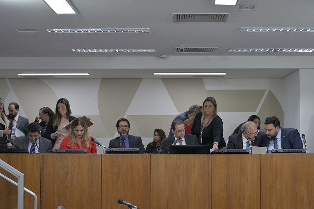 Comissão agendou nova reunião para análise da matéria