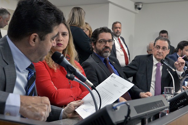 Nova reunião foi convocada pela comissão para análise do projeto