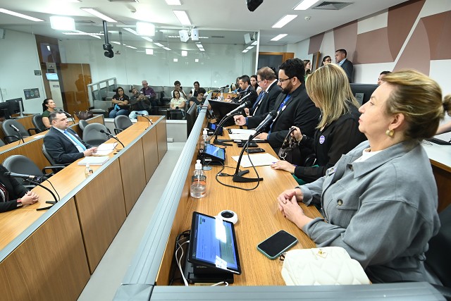 Comissão de Educação, Ciência e Tecnologia - debate sobre Construção de escola em Santana do Paraíso