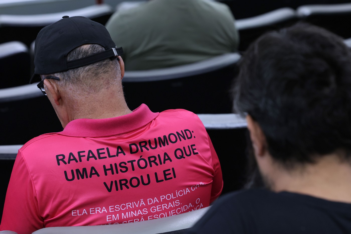 Comissão de Administração Pública - debate sobre a Lei Rafaela Drummond