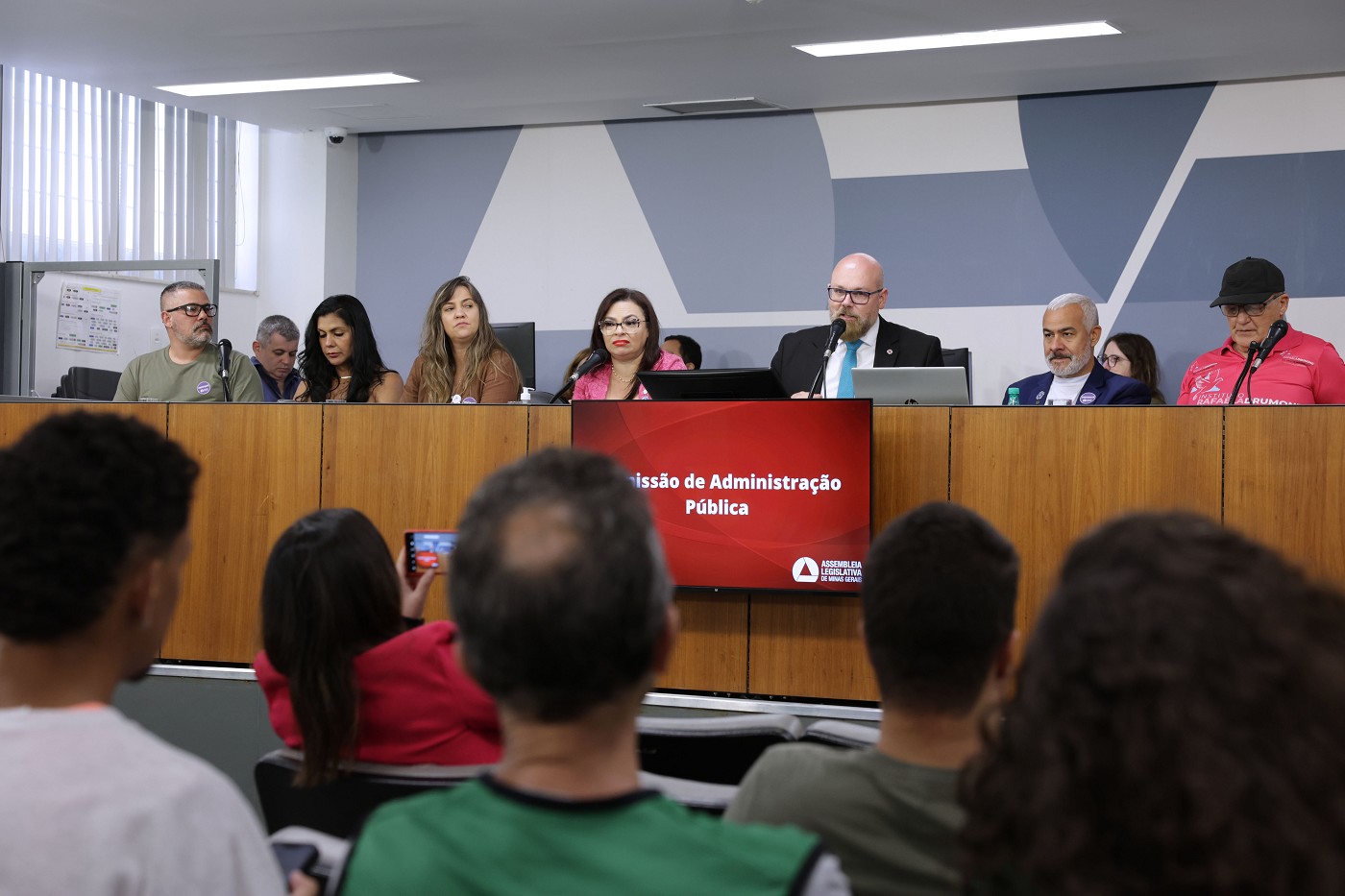 Comissão de Administração Pública - debate sobre a Lei Rafaela Drummond