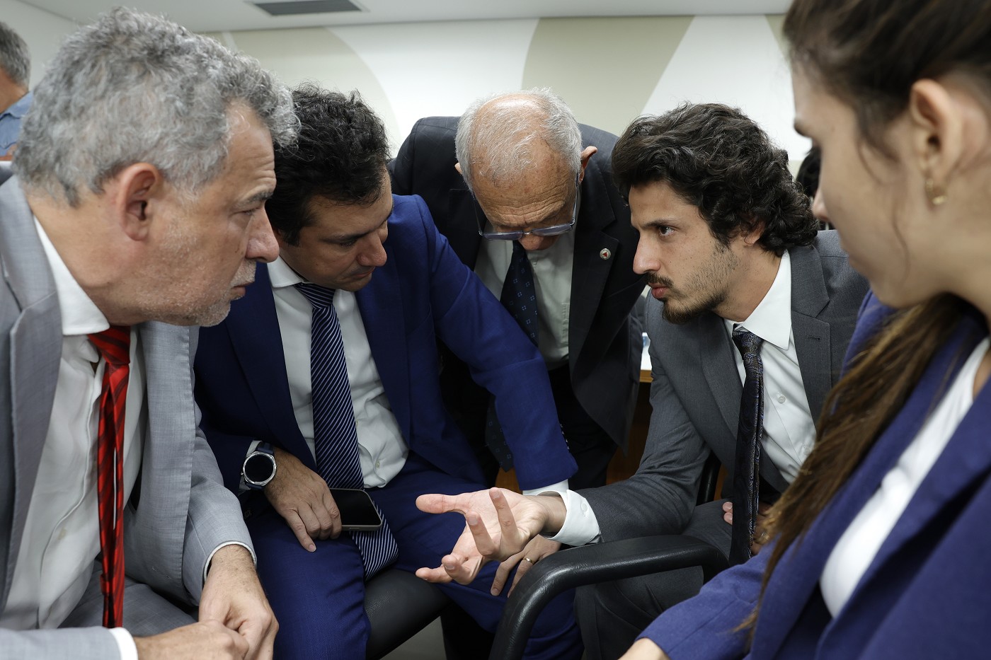 Comissão de Constituição e Justiça - análise de proposições