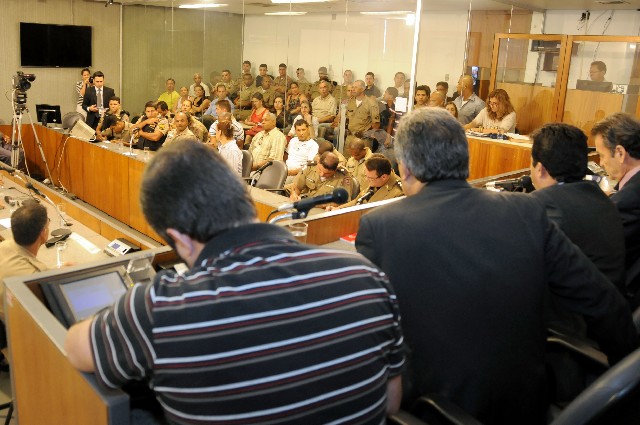 Comissão de Direitos Humanos debateu a forma com que juiz de Ribeirão das Neves teria tratado policiais militares durante as audiências