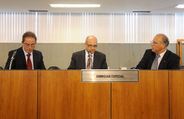 Os deputados Arlen Santiago e Gil Pereira foram eleitos presidente e vice-presidente, nessa ordem, da indicação para o Idene