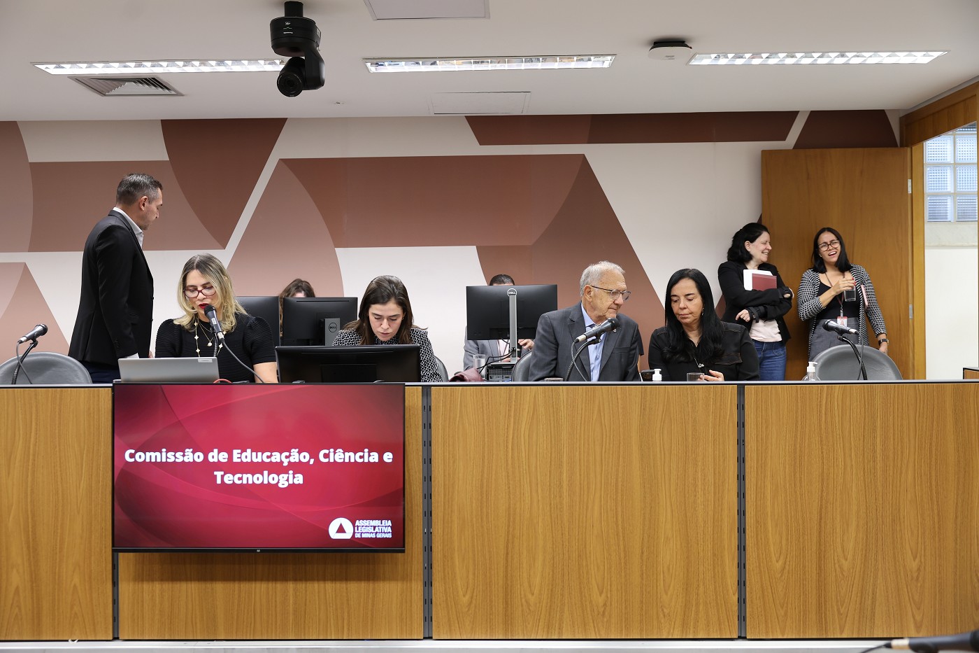 Comissão de Educação, Ciência e Tecnologia - análise de proposições