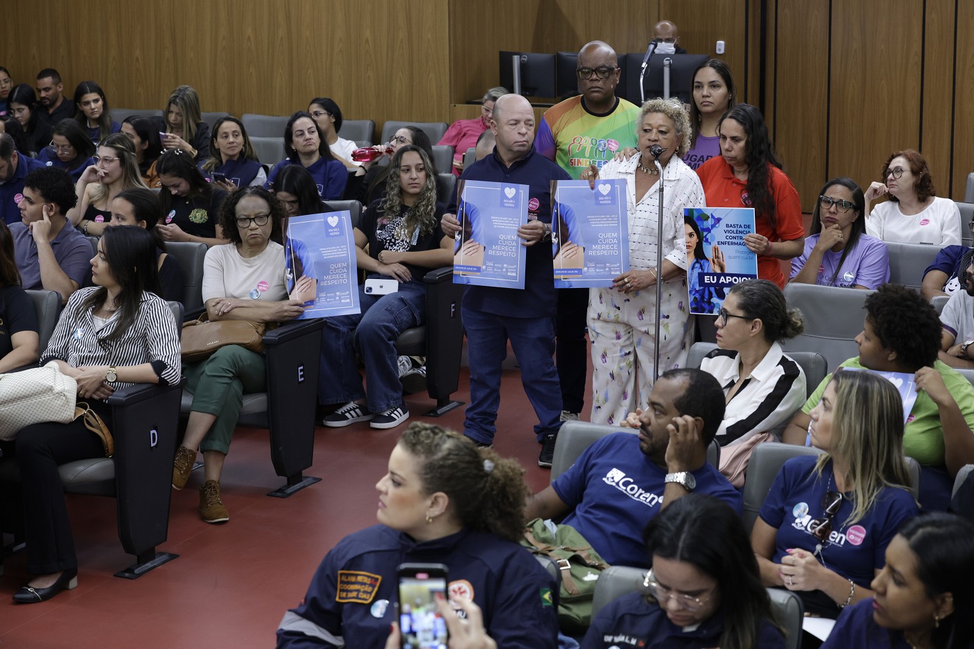 Comissão de Saúde - debate sobre a violência contra profissionais de saúde